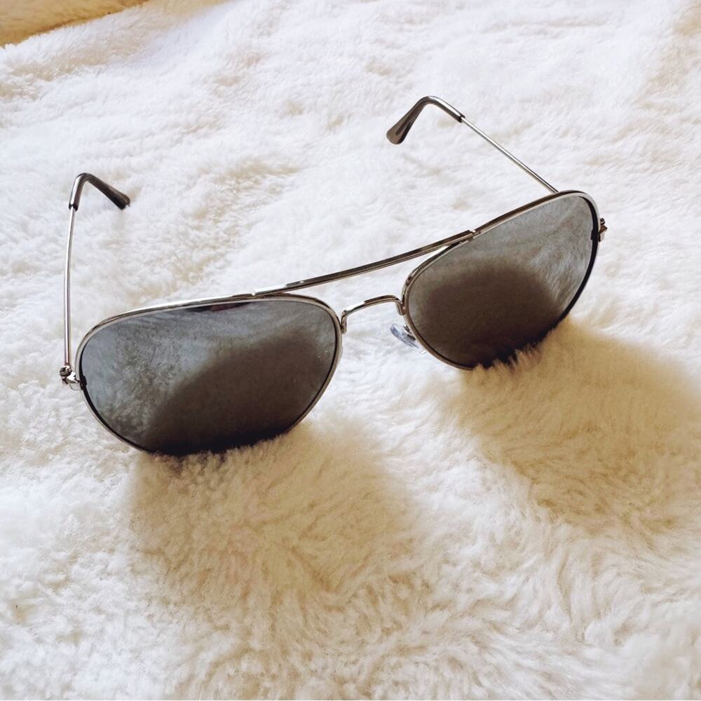 Carter Silver Classic Aviator Sunglasses - Picture 7 of 11
